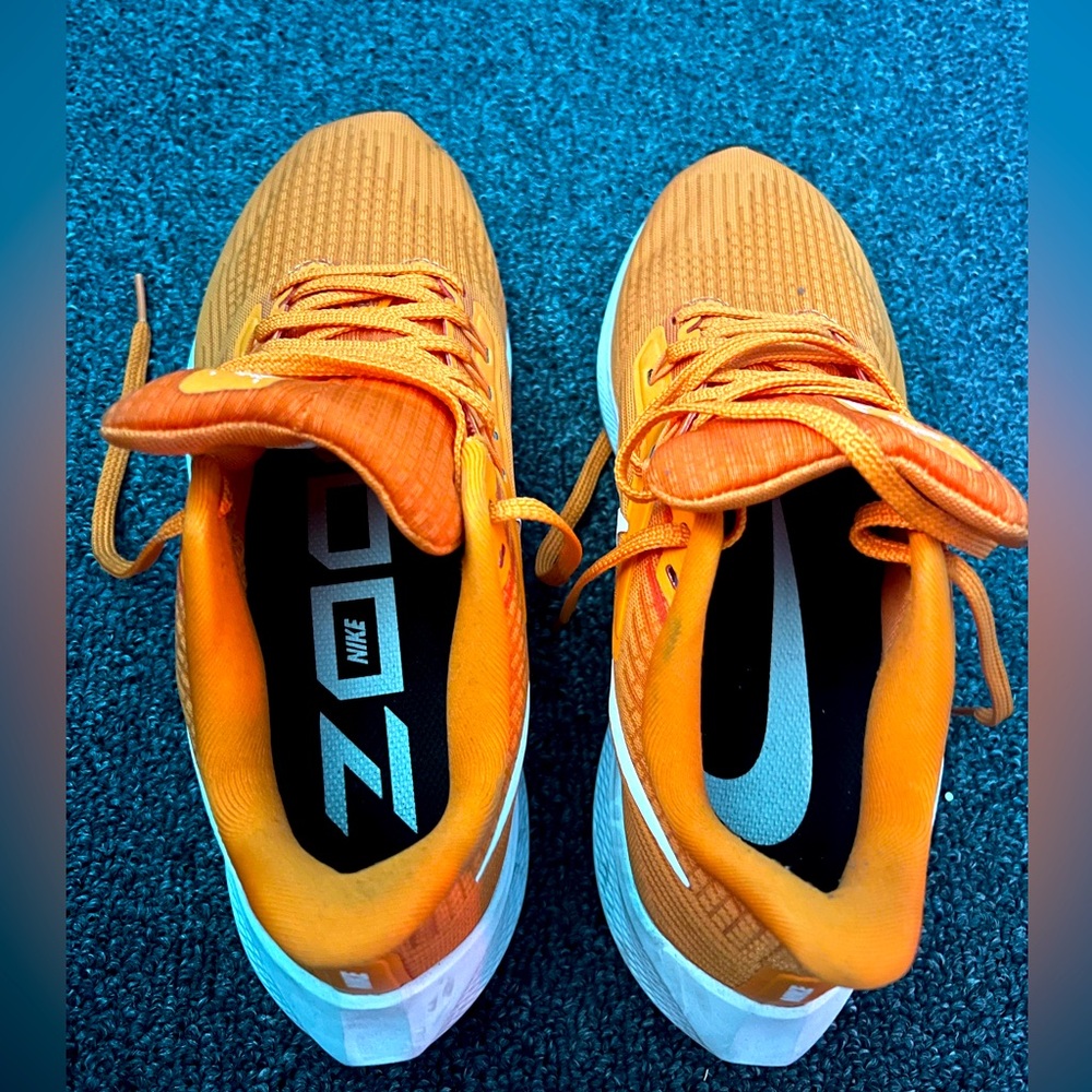 Nike Zoom Orange women’s size 8